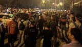 Новая волна протестов в Армении - люди вышли на улицу против закона, который блокирует досрочные выборы