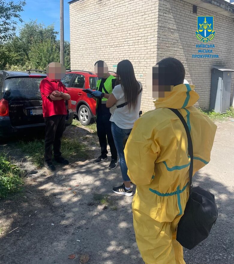 Судитимуть у Києві чоловіка, який місяцями труїв свою цивільну дружину