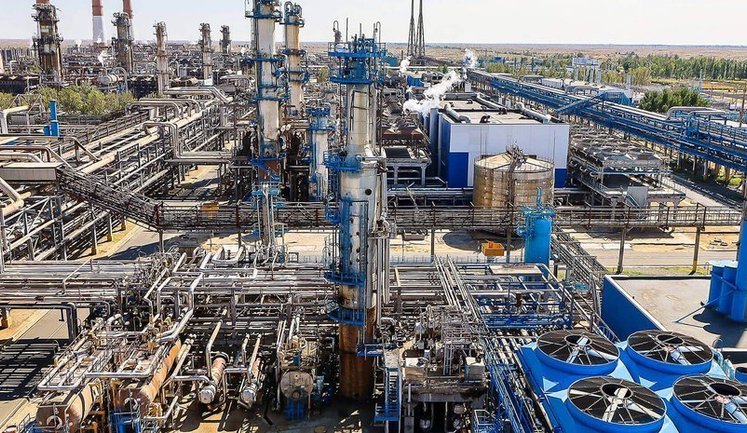 Астраханський завод "Газпрому" в Росії зупинив виробництво після атаки українських дронів, – Reuters