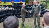 Кличко передал помощь военным