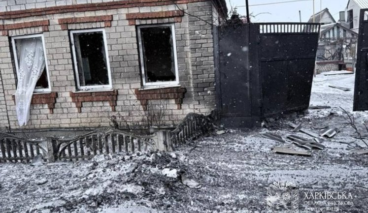 Рашисти били по Харкову та Харківщині: двоє поранених, пошкоджено житлову інфраструктуру. ФОТО