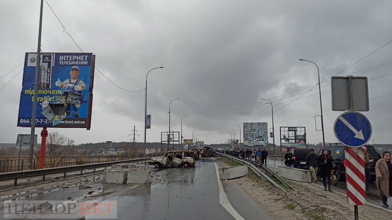 Разрушенный оккупантами мост через Ирпень 01