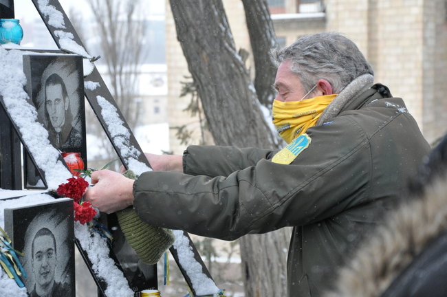 Kyiv marks anniversary of deadly shootings during EuroMaidan protests 09