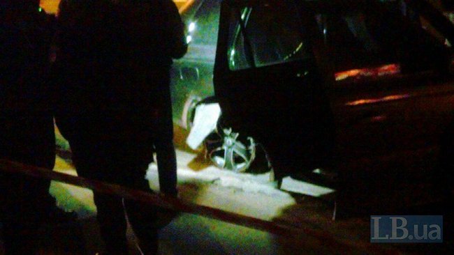 Патрульные в Киеве прострелили колеса джипу, создавшему аварийную ситуацию 03