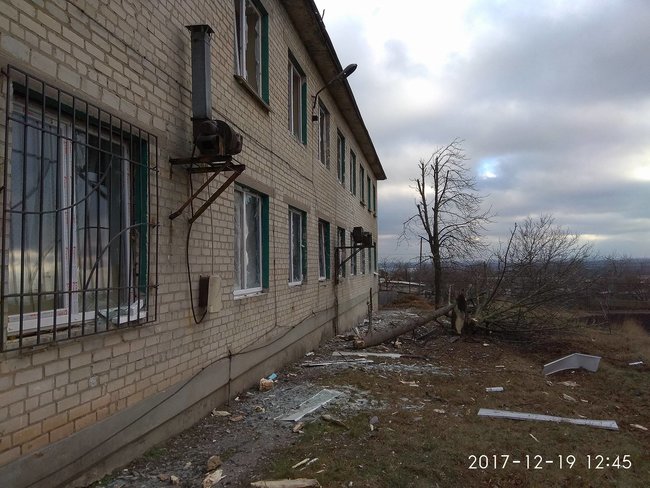 ГСЧС, полиция и военные ликвидируют последствия обстрела Новолуганского наемниками РФ, - Жебривский 10