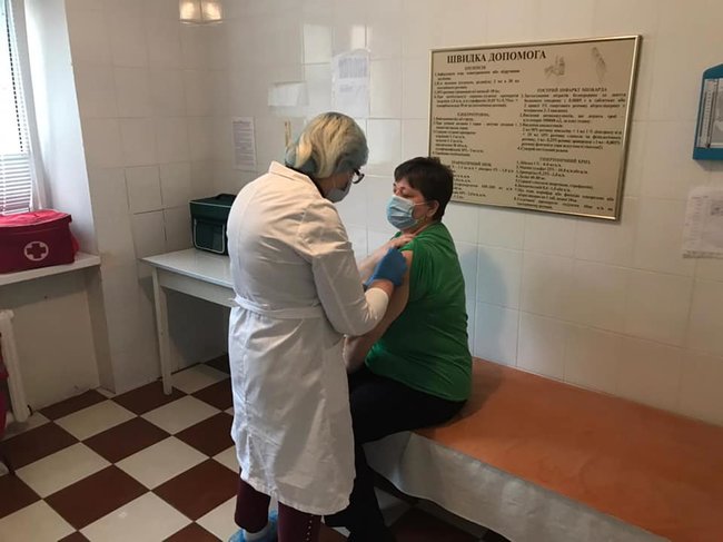 Київщина почала вакцинацію препаратом Pfizer 02