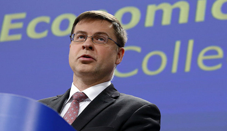 Євросоюз виділятиме Україні по 1 мільярду євро на місяць за рахунок заморожених активів РФ, – Домбровскіс (оновлено)