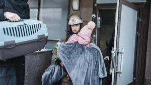 Пожар в многоэтажке в Голосеевском районе Киева. 16 человек эвакуированы, 1 госпитализирован в ожоговый центр, - ГСЧС. ФОТОрепортаж