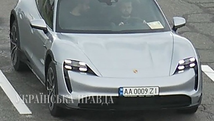 Tymoshenko drives Porsche for $100,000 and rents 1,200 sq m estate from developer Nikonov at three times the lower price, - media 17