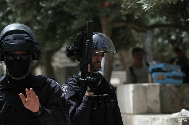 Ракетні обстріли і вуличні заворушення: кадри з Ізраїлю 41