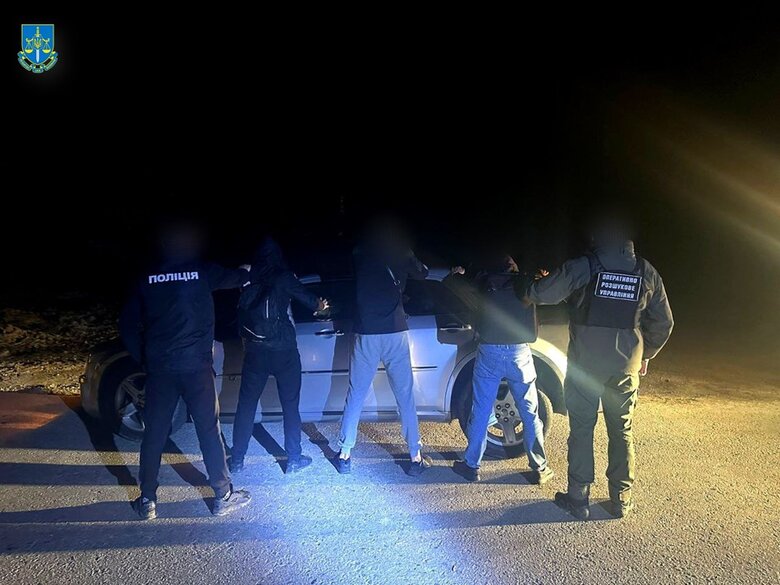 Затримання організаторів схеми для ухилянтів