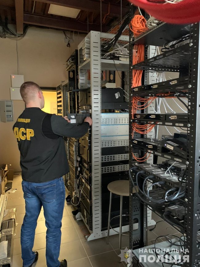 В Киеве ликвидирован аналитический центр букмекерской конторы, работавший круглосуточно, - Нацполиция 03