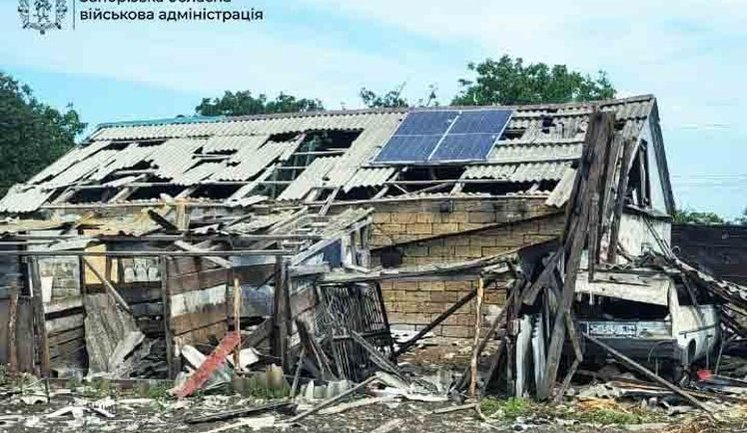 Окупанти вдарили дроном по маршрутці на Запоріжжі: поранено людину. ФОТО