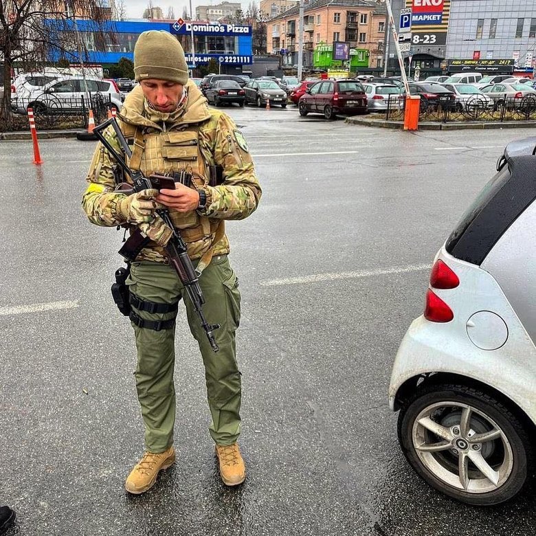 Тероборонівець, тенісист Сергій Стаховський: Коли бачиш таку готовність людей захищатись - розумієш, що цю націю не здолати! 02