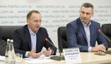 Обшуки у Києві нічого не дали. Тепер вони у Чернігові. Ми будемо захищати Атрошенка, - Кличко