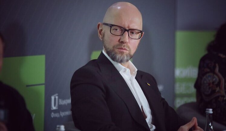 Рада должна принять резолюцию относительно выборов через полгода после всеобъемлющего мирного соглашения, - Яценюк