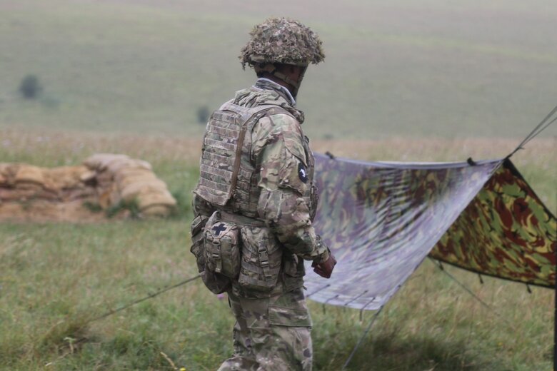 Новобранці ЗСУ під керівництвом інструкторів з Нової Зеландії проходять курс вогневої підготовки у Британії 02