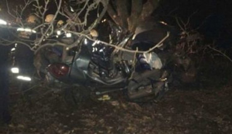 "Автомобіль зім'яло, як бляшанку" : у кривавій ДТП під Кам'янським загинуло 4 підлітків, ще один госпіталізований. ВІДЕО+ФОТО