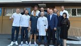 Тренери і гравці збірної України з футболу провідали поранених військовослужбовців, які перебувають на лікуванні в Дніпрі. ФОТОрепортаж
