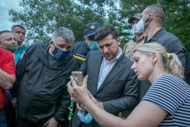 Аваков про терміни відновлення після повеней на Західній Україні: Гостра фаза триватиме 10-12 днів, а потім почнеться велике будівництво 04
