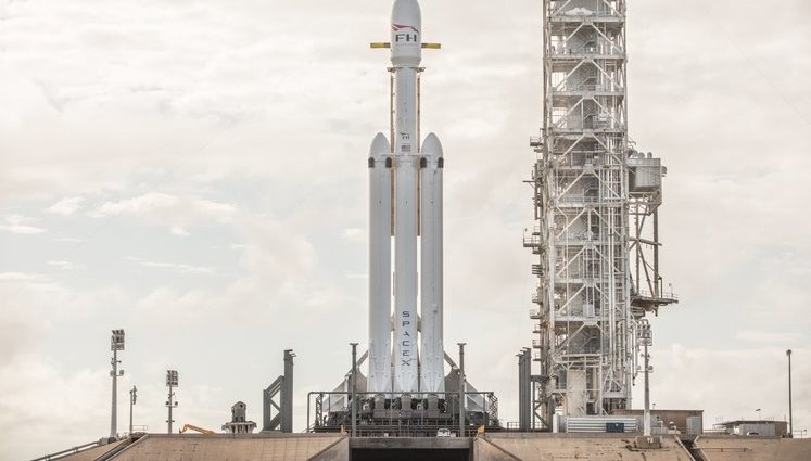 SpaceX успішно запустила ракету Falcon Heavy. ВIДЕО