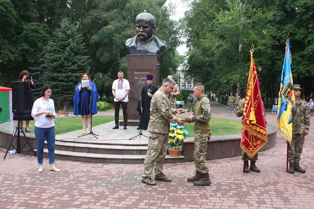 Третю річницю визволення Авдіївки відзначили в центрі міста 02 Третю річницю визволення Авдіївки відзначили в центрі міста 02