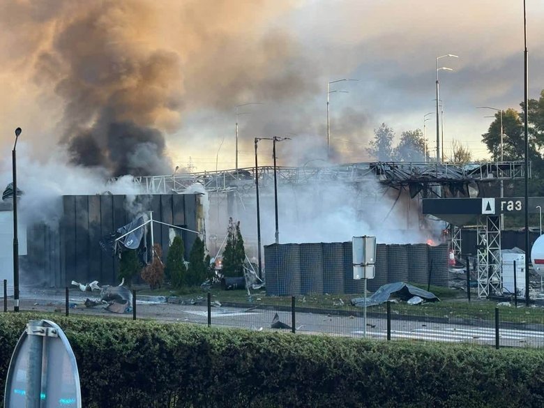 Consequences of Russia’s strikes on Ukrnafta petrol stations: details
