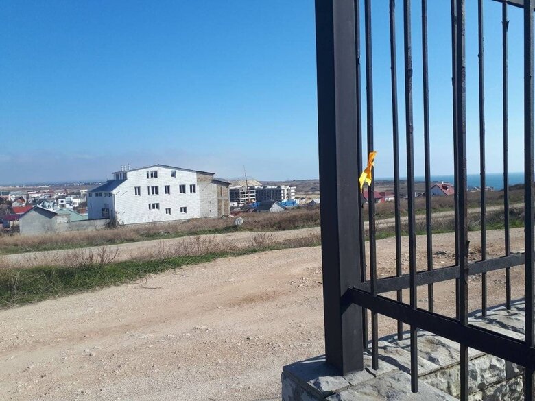 We are waiting for AFU!: Yellow Ribbon activists draw Russian symbols in Sevastopol and Feodosia and remind that Crimea is Ukraine 08