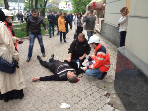 Три роки тому в Донецьку сепаратисти і прихильники русского мира по-звірячому розігнали акцію за єдину Україну 07 Три роки тому в Донецьку сепаратисти і прихильники русского мира по-звірячому розігнали акцію за єдину Україну 07