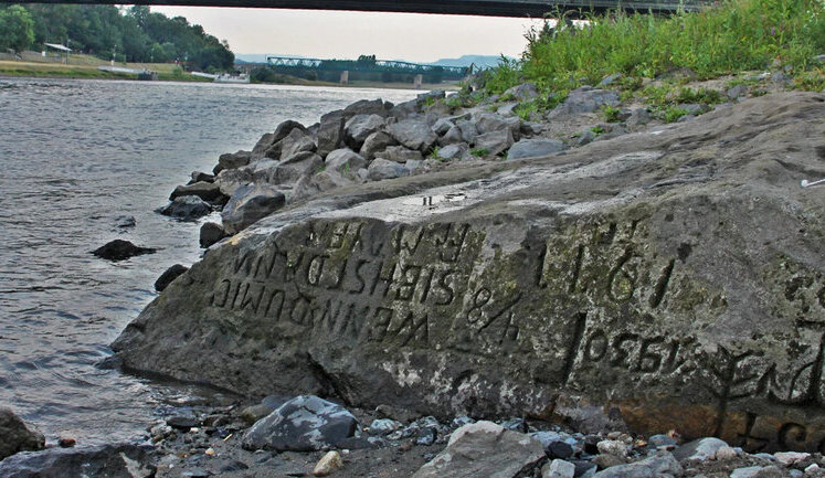 Cry when you see me: "Hungry" stones can be seen in Elbe and Rhine riverbeds with marks of years when there were droughts and famines. PHOTOS