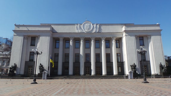 Киев на карантине: пустые парки и одинокие прохожие 02