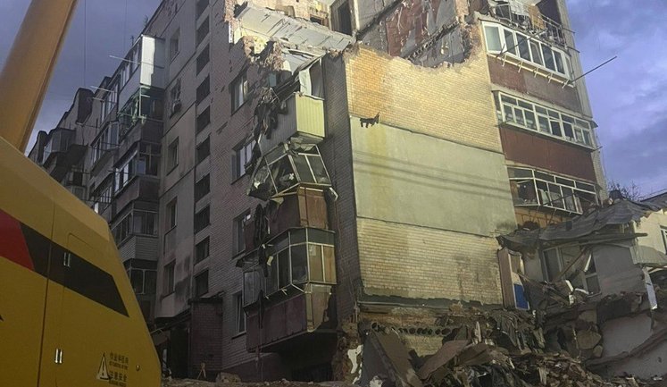 Взрыв газа в многоэтажке Хмельницкого: обнаружены тела двух погибших. ФОТО