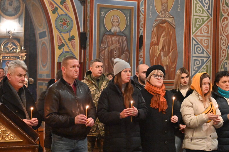 Небесна, сотня