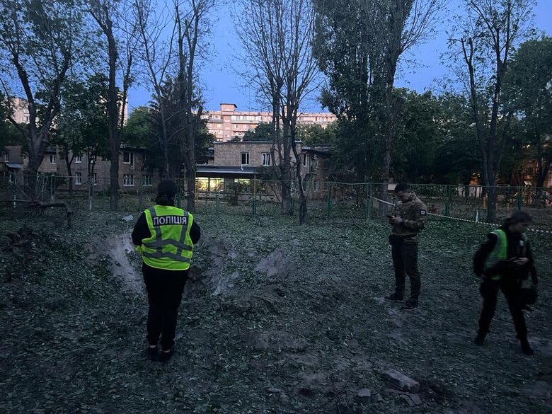 Наслідки ракетної атаки на Київ: троє загиблих, серед них - мати з 9-річною донькою (уточнено) 02