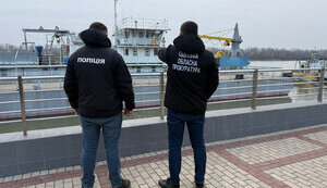 Изготовляли "документы" моряков и переправляли уклонистов за границу: разоблачены две женщины на Одесщине. ФОТОрепортаж