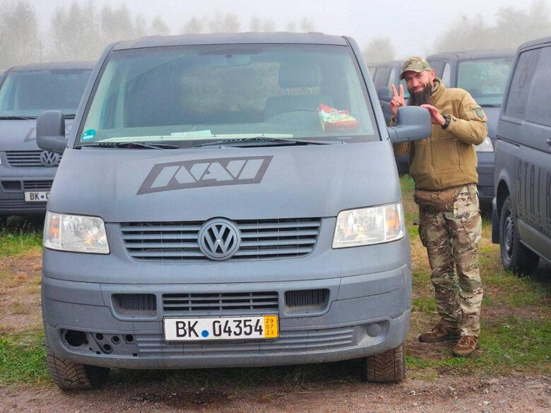 Благодійний фонд MK Foundation за жовтень передав ЗСУ 128 автомобілів 10