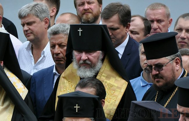 Онуфрій, Новинський, Бойко і віряни: як УПЦ МП хресну ходу проводили 35