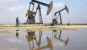 Нафта дешевшає на тлі дипломатичних зусиль щодо врегулювання конфлікту з Іраном