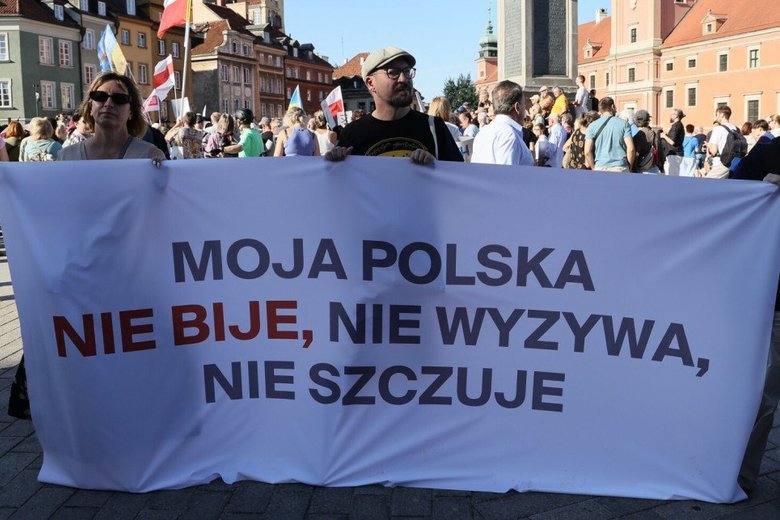 у 22 містах Польщі пройшли акції проти насильства щодо українців