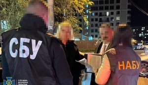 Вымогали $10 тыс. за "нужное" решение: СБУ и НАБУ задержали в Одессе судью и адвоката. ФОТОрепортаж