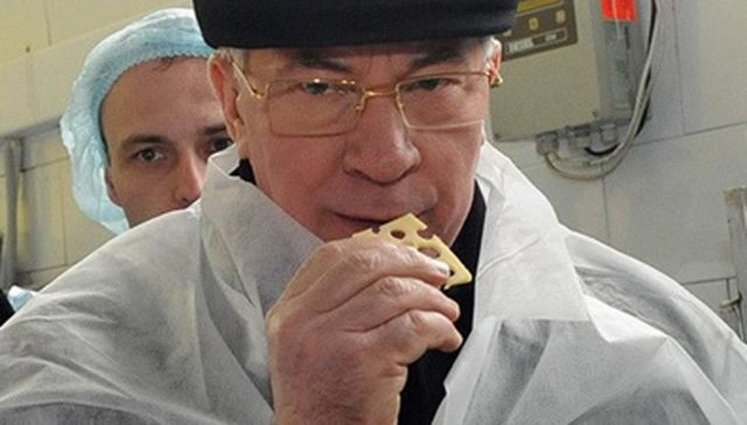 Azarov Allocated 280 Million to Buy an Excess of Medicine