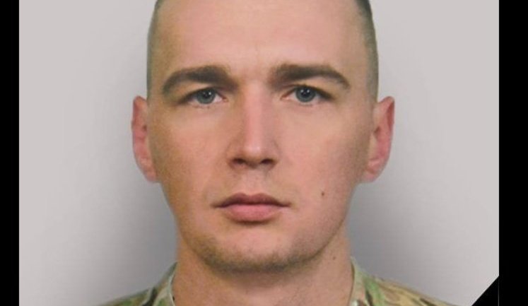 Із загиблим на Донбасі воїном 58-ї ОМПБр Дмитром Гринем прощатимуться завтра в Шостці. ФОТО