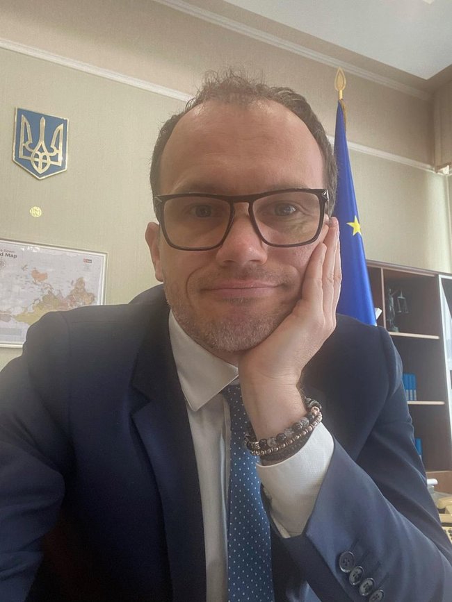 Тюрьмы расходятся, как горячие пирожки. Имущество первой колонии ушло с аукциона по цене, почти в три раза выше стартовой, - Малюська 01