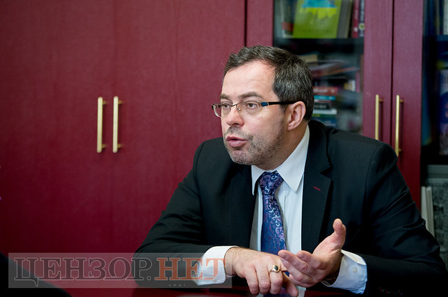 Громади УПЦ МП, які не перереєструються з новою назвою, продовжать існування, але залишаться без найменувань, - голова Департаменту у справах релігій Мінкульту Андрій Юраш 06