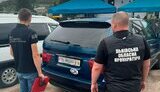 БЕБ виявило схему незаконного перепродажу ввезених під виглядом гуманітарної допомоги автомобілів