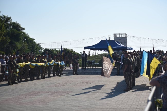 Із загиблим на Донбасі воїном 57-ї ОМПБр Андрієм Бєляєвим попрощалися в Нікополі 08 Із загиблим на Донбасі воїном 57-ї ОМПБр Андрієм Бєляєвим попрощалися в Нікополі 08