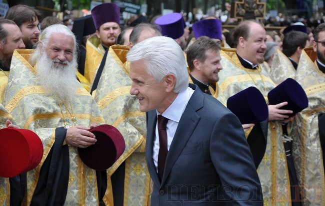 Онуфрій, Новинський, Бойко і віряни: як УПЦ МП хресну ходу проводили 36