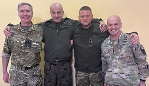 Залужний обговорив з колегами із США, Великої Британії та Польщі ситуацію у Бахмуті та постачання військової допомоги Україні. ФОТО