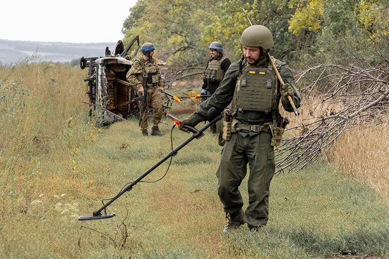 School was completely mined: more than thousand units of explosive objects have already been defused in deoccupied territories of Kharkiv region, - National Guard 08