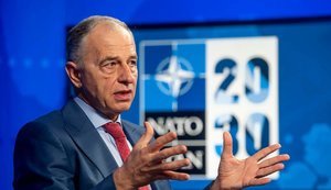 Агрессия РФ остается "красной линией" политического Запада, - замгенсека НАТО Джоанэ
